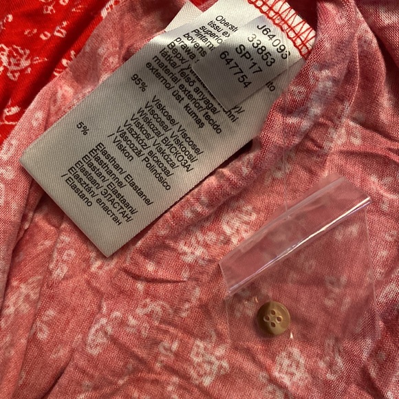 Venus Small Red with White Pattern & Lace Sleeve Detail Short Sleeve Shirt - Picture 9 of 9